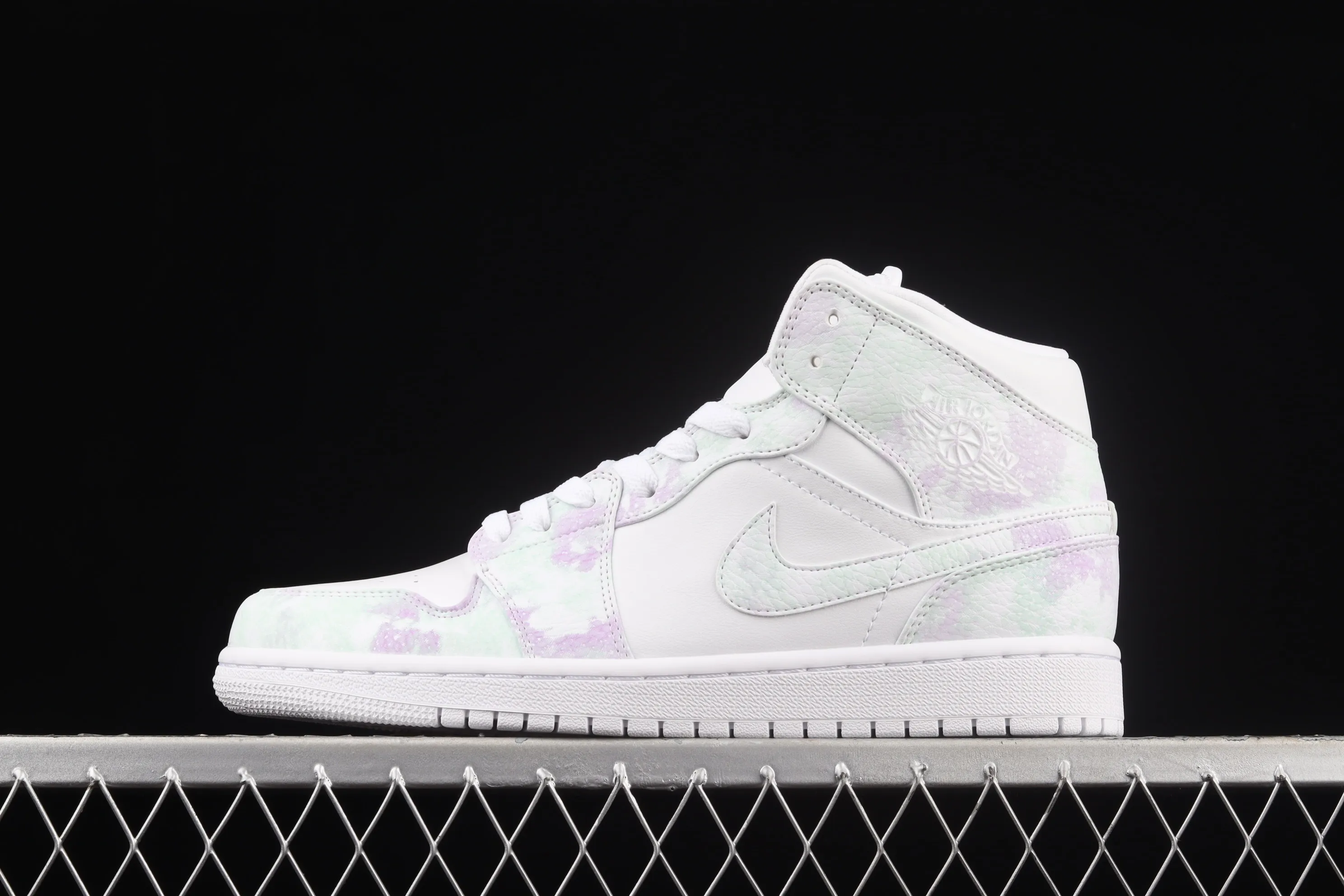 All Categories Air Jordan Jordan Series Basketball Shoes Air Jordan 1 Mid Air Jordan 1 Mid AJ1 Joe 1 Starry Sky Thermal Sensing China Basketball Shoes 554725-130